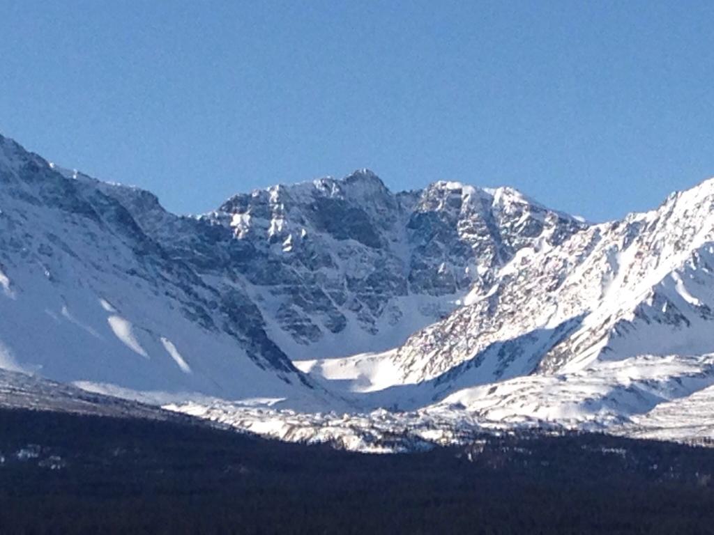 Parkside Inn Haines Junction Buitenkant foto