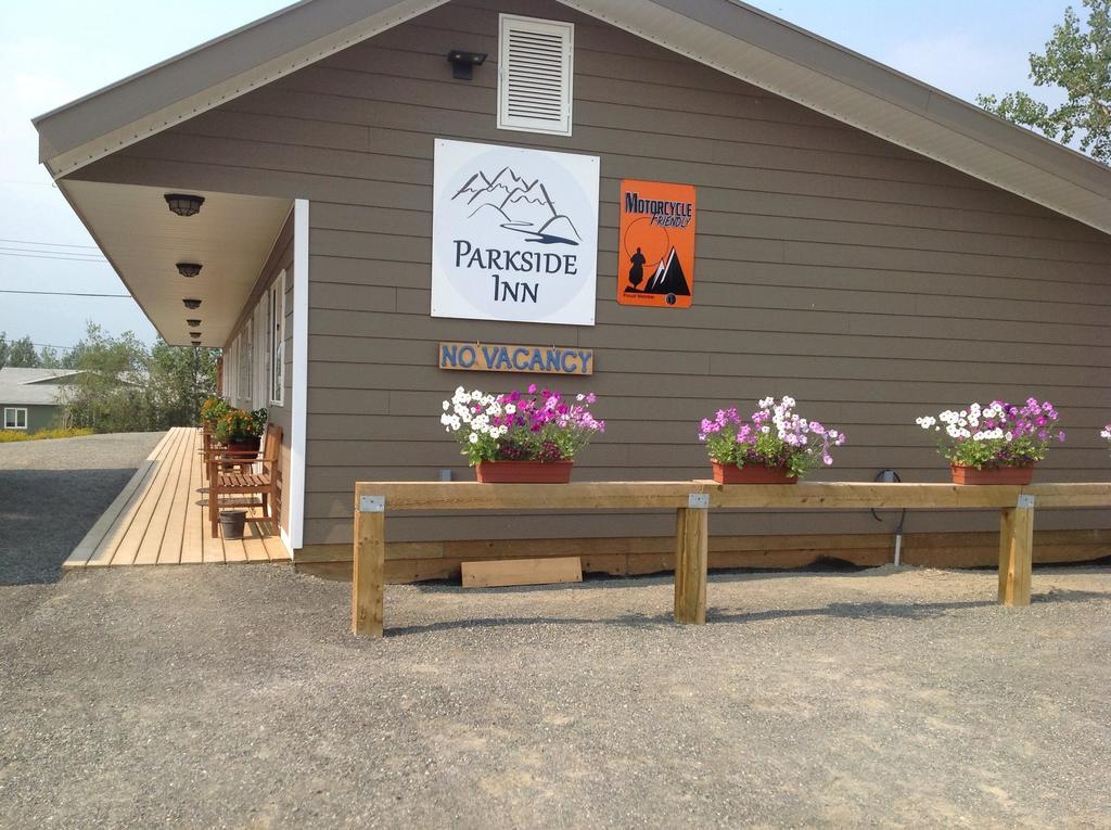 Parkside Inn Haines Junction Buitenkant foto